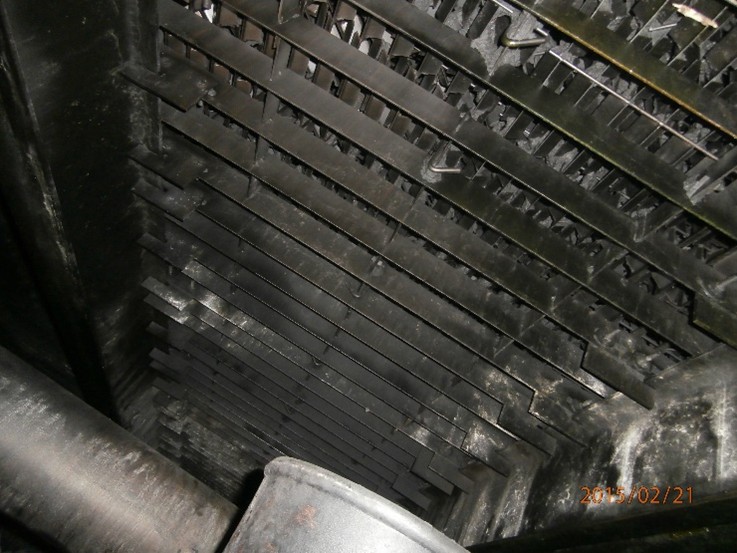 Main Fractionator - Bottom Bed